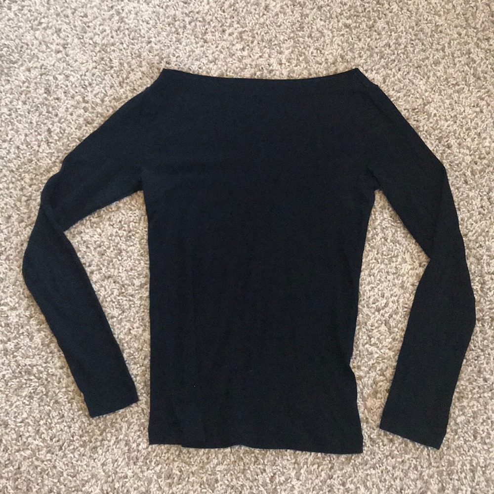 black shirt